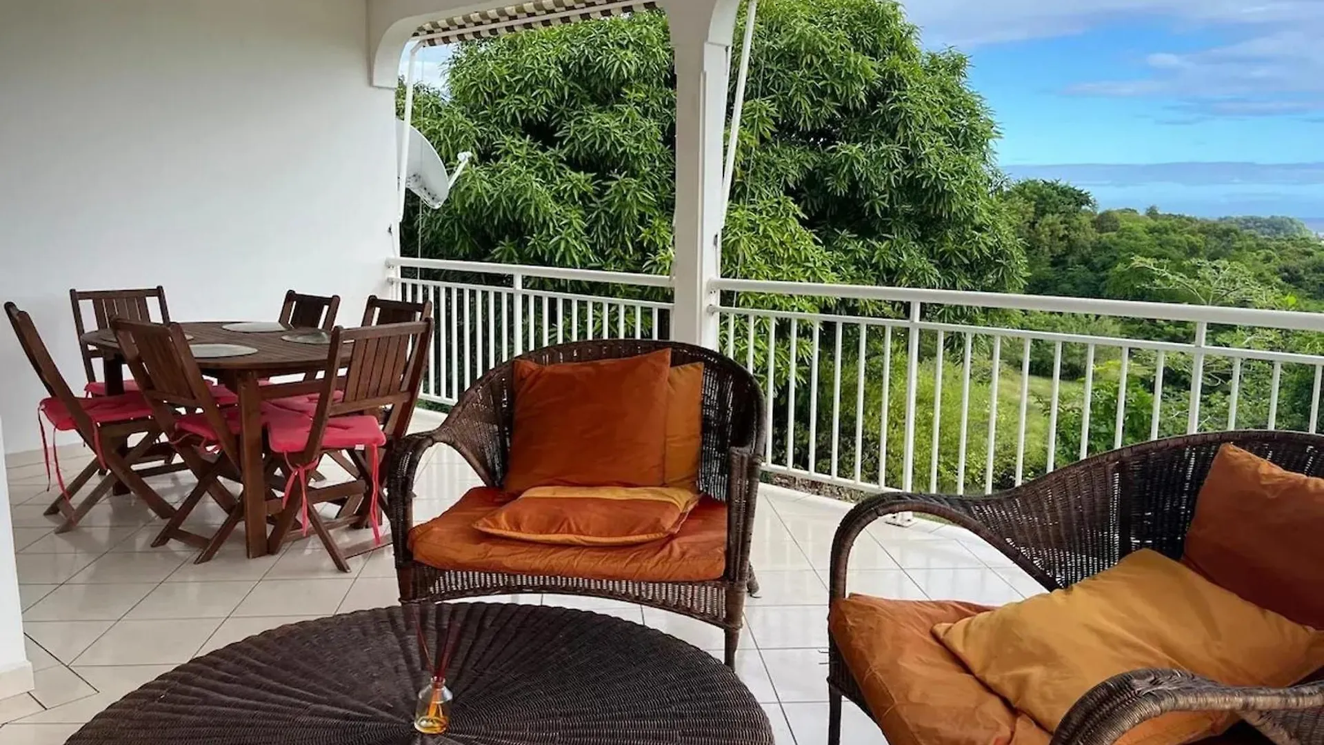 Maison Confortable Avec Vue Sur La Mer A Sainte-Anne Holiday home